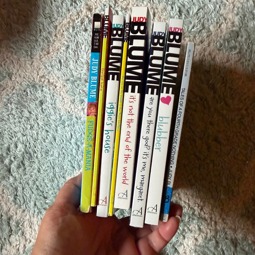 Judy Blume chapter Book Lot of 8 Judy Blume blubber tales of a fourth grade